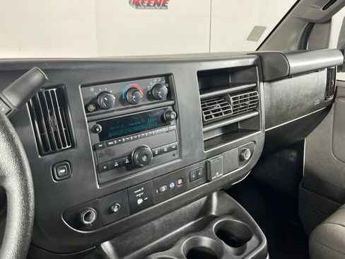 Used 2022 Chevrolet Express 3500 LS RWD image 15