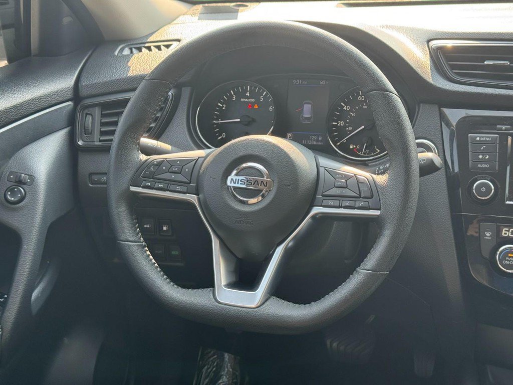 Used 2020 Nissan Rogue SV AWD/4WD image 16