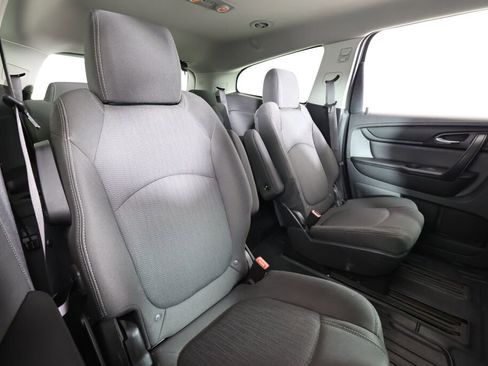 Used 2015 Chevrolet Traverse LT w/ Style and Technology Package image 20