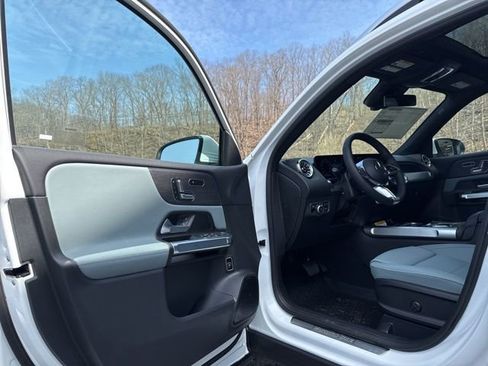 New 2026 Mercedes-Benz GLB 250 4MATIC image 19