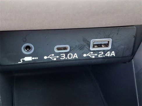 Used 2025 Subaru Outback Premium image 26