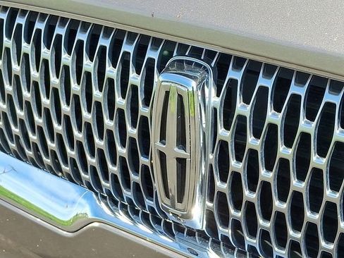 Used 2020 Lincoln Aviator Reserve w/ Equipment Group 202A AWD/4WD image 4