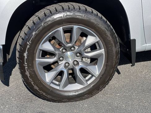 Used 2019 Chevrolet Silverado 1500 LT w/ All-Star Edition AWD/4WD image 9