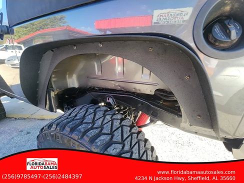 Used 2018 Jeep Wrangler Sport image 15