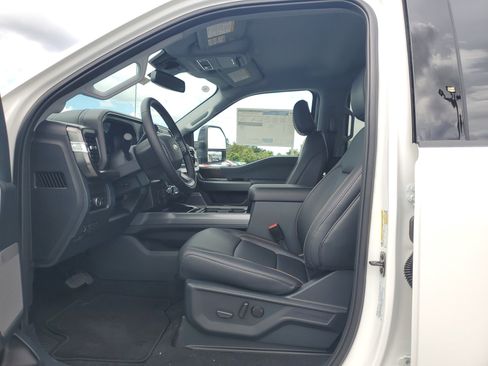 New 2026 Ford F250 Lariat w/ FX4 Off-Road Package image 16