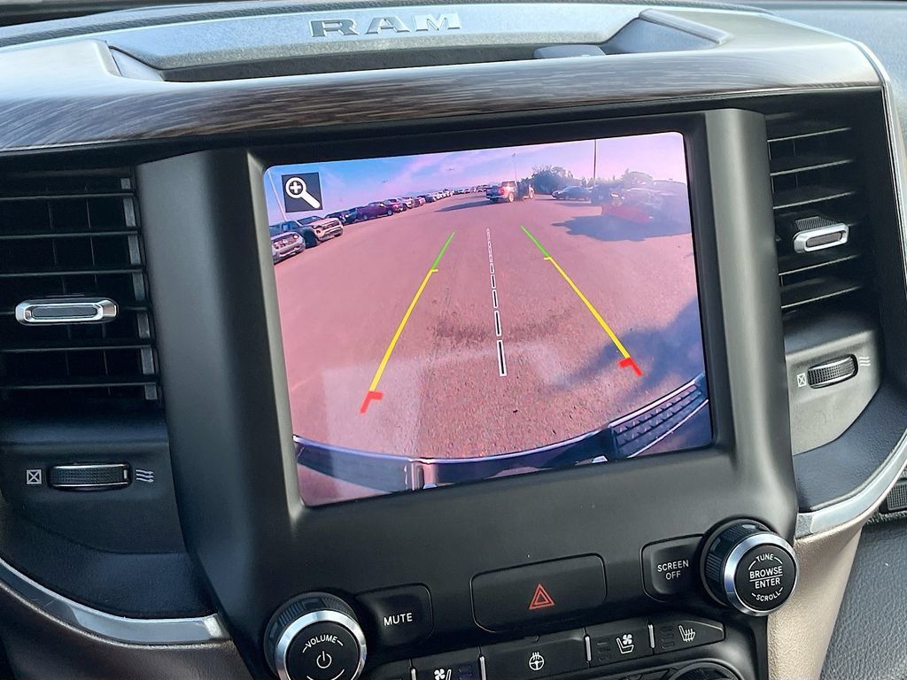 Used 2019 RAM 1500 Laramie AWD/4WD image 13