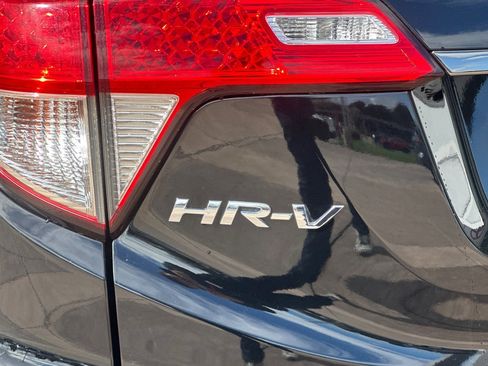 Used 2021 Honda HR-V Sport image 32
