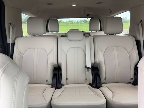 Certified 2024 Ford Expedition Platinum AWD/4WD image 16