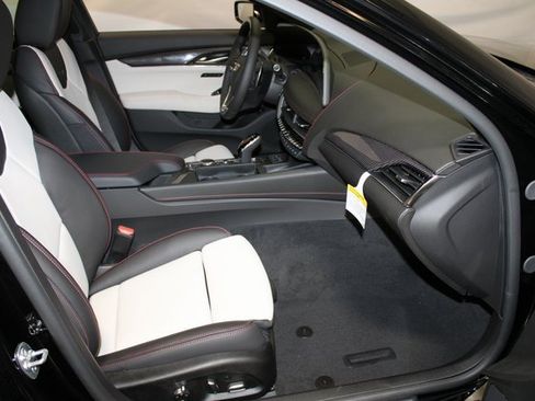 Used 2025 Cadillac CT5 V w/ Technology Package image 12