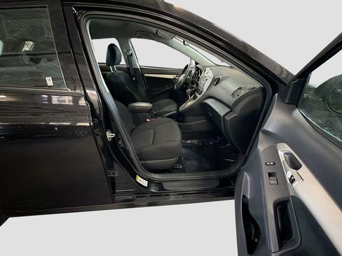 Used 2009 Toyota Matrix FWD image 30