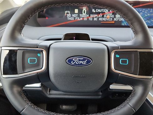 New 2026 Ford Expedition Platinum w/ Driver's Package image 11