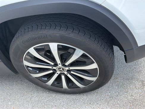 Used 2023 Mercedes-Benz GLB 250 image 8