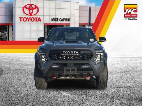 Used 2025 Toyota Tacoma TRD Pro AWD/4WD image 8