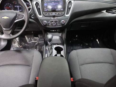 Used 2024 Chevrolet Malibu LS image 2