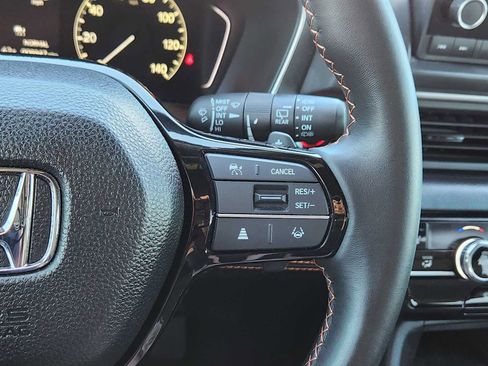 Used 2023 Honda Pilot Sport image 19