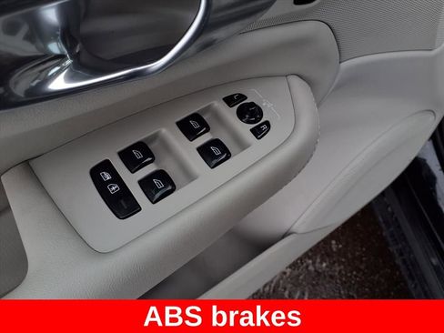 Used 2024 Volvo XC90 B6 Plus image 27