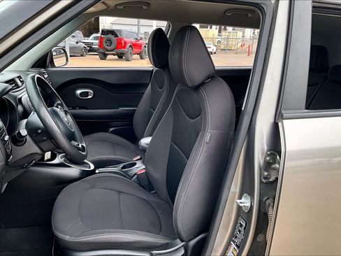 Used 2019 Kia Soul image 8