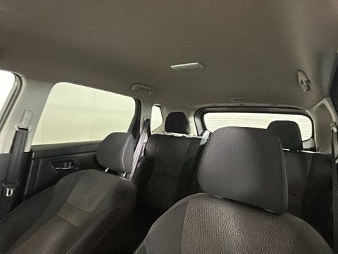 Used 2025 Nissan Rogue SV FWD image 13