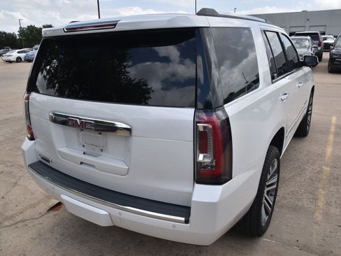 Used 2018 GMC Yukon Denali w/ Denali Ultimate Package AWD/4WD image 7
