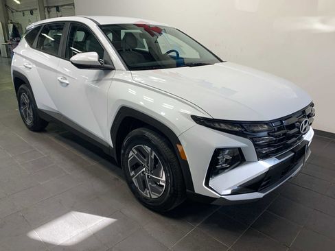 New 2026 Hyundai Tucson Blue SE AWD/4WD image 2