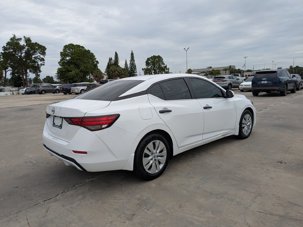 Used 2024 Nissan Sentra S FWD image 8