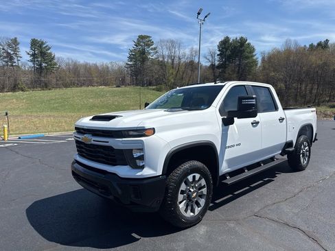New 2026 Chevrolet Silverado 2500 Custom w/ Custom Value Package image 3