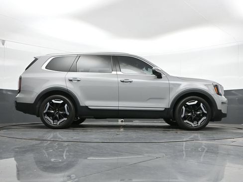 Used 2023 Kia Telluride EX AWD/4WD image 44