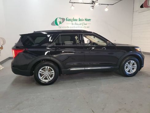 Used 2022 Ford Explorer XLT w/ Equipment Group 202A AWD/4WD image 8