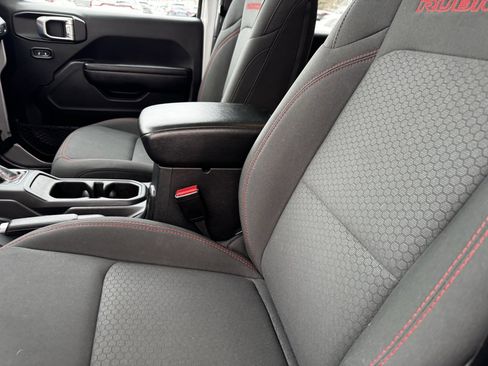 Used 2023 Jeep Wrangler Unlimited Rubicon w/ Cold Weather Group image 22