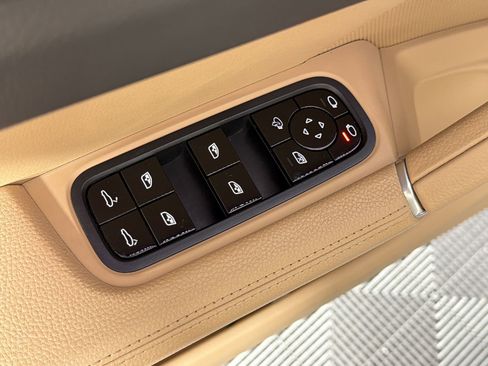 Certified 2021 Porsche Cayenne image 13