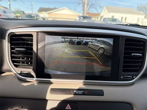 Used 2022 Kia Sportage LX w/ LX FWD Value Edition Package image 24