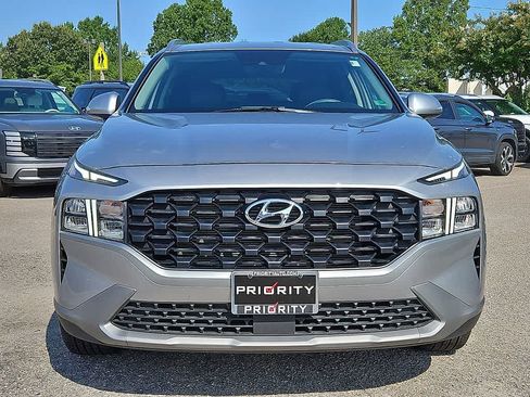 Used 2023 Hyundai Santa Fe SEL FWD image 2