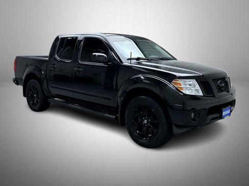Used 2019 Nissan Frontier SV w/ Value Truck Package AWD/4WD image 3