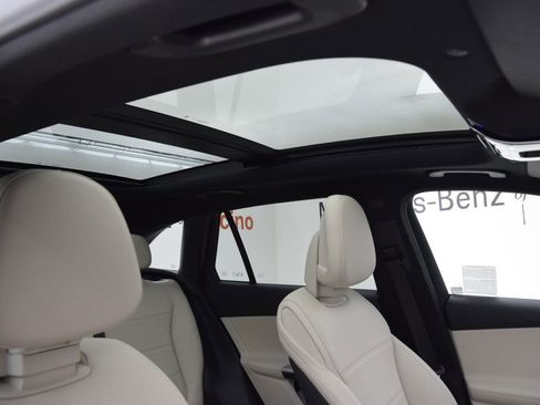 Used 2026 Mercedes-Benz GLC 300 image 18