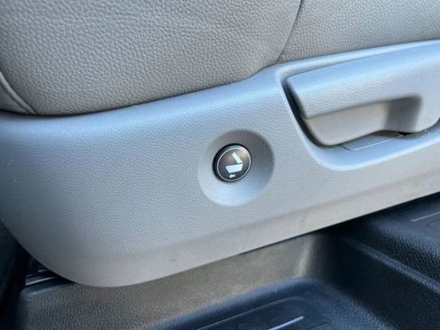 Used 2016 Honda Pilot Touring image 30