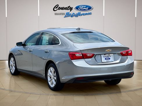 Used 2024 Chevrolet Malibu LT FWD image 6