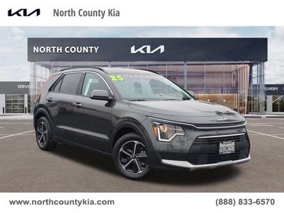 Certified 2025 Kia Niro EX