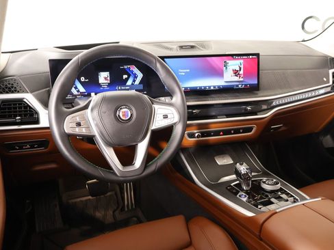 Used 2025 BMW ALPINA XB7 image 2