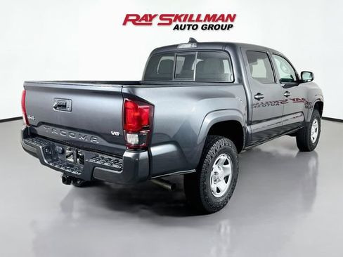 Used 2022 Toyota Tacoma SR AWD/4WD image 7