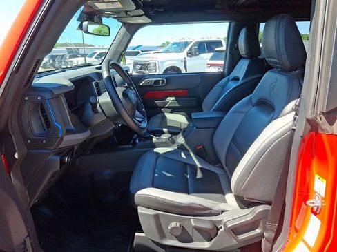 Used 2024 Ford Bronco Black Diamond AWD/4WD image 9
