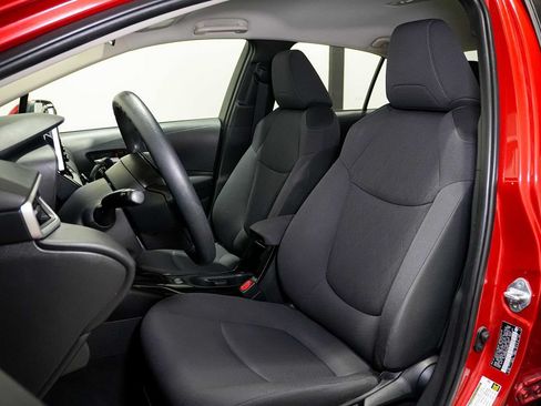 Used 2021 Toyota Corolla LE FWD image 13