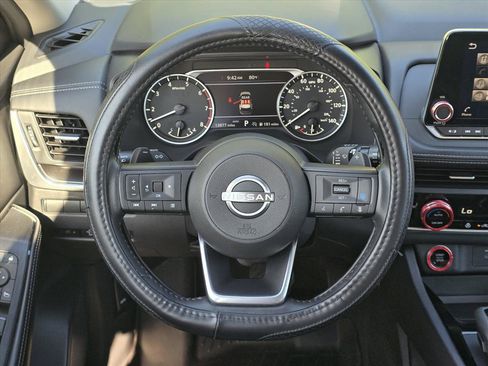 Used 2024 Nissan Rogue SV w/ SV Premium Package AWD/4WD image 14