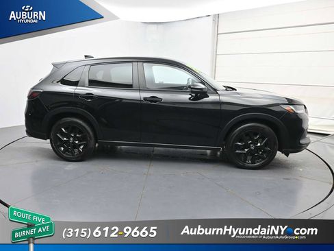 Used 2024 Honda HR-V Sport image 15