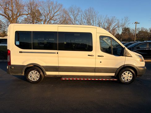 Used 2017 Ford Transit 350 XL RWD image 7