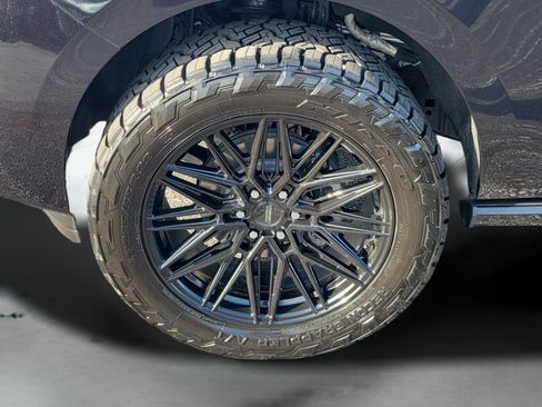 Used 2026 Ford Expedition Max Platinum w/ Stealth Performance Package AWD/4WD image 36