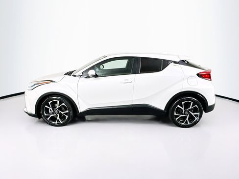 Used 2021 Toyota C-HR XLE image 6