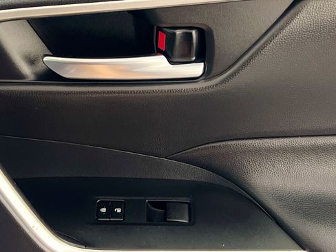 Used 2021 Toyota RAV4 XLE image 32