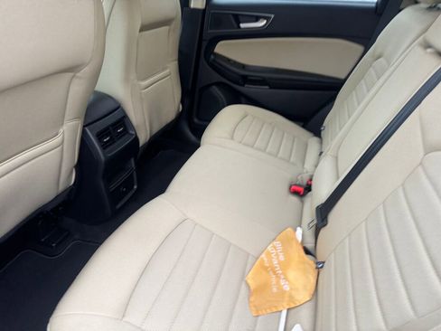 Used 2024 Ford Edge SE image 15