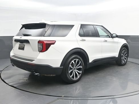 Used 2022 Ford Explorer ST-Line RWD image 7