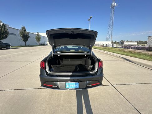 Used 2023 Hyundai Sonata Limited w/ Cargo Package FWD image 27